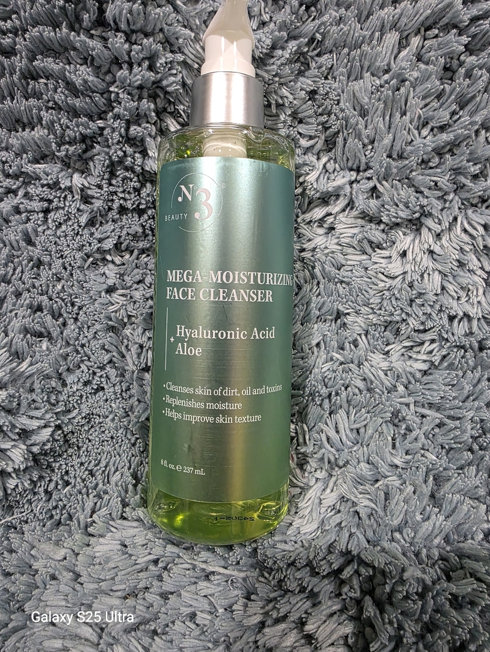 Nº3 Mega-Moisturizing Face Cleanser with Hyaluronic Acid & Aloe